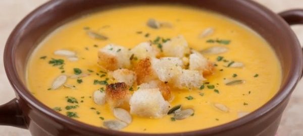 Тыквенный суп с гренками