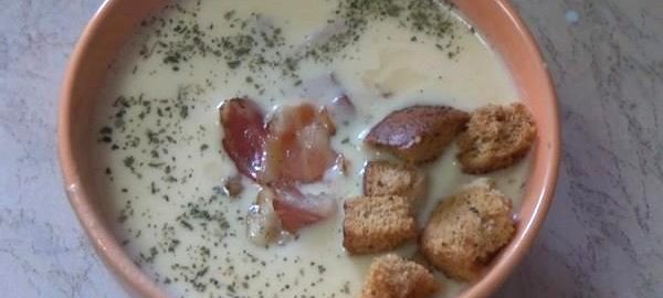 Овощной суп-пюре с сыром и беконом