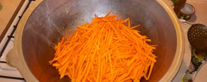 Морковь длинной соломкой